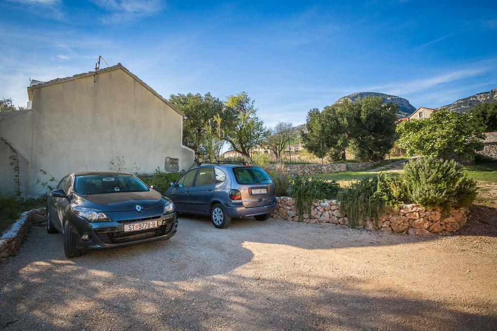 Holiday Home Zlatni San - Private Heated Pool Bol Quarto foto