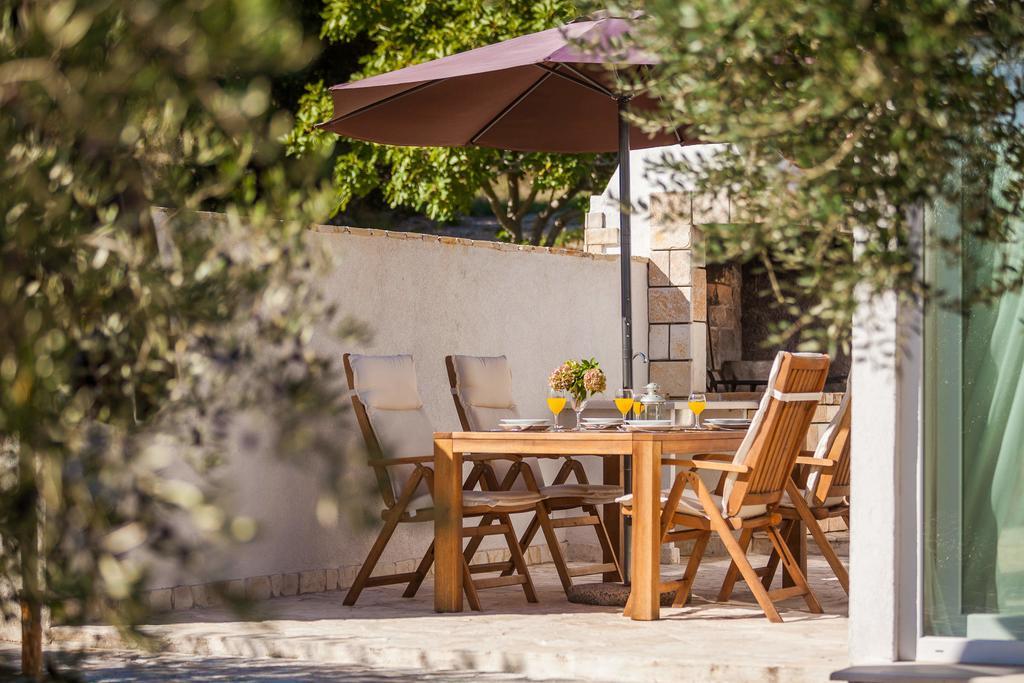 Holiday Home Zlatni San - Private Heated Pool Bol Quarto foto