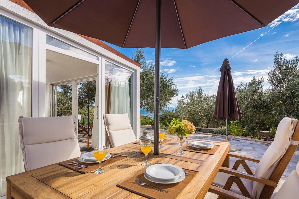 Holiday Home Zlatni San - Private Heated Pool Bol Quarto foto